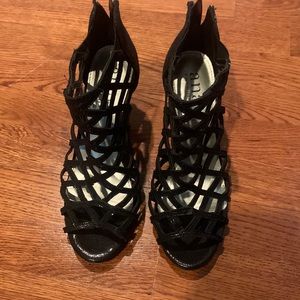 Women’s Ana heels size 8 Wide